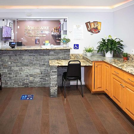 Rodeway Inn & Suites Bellflower Eksteriør billede
