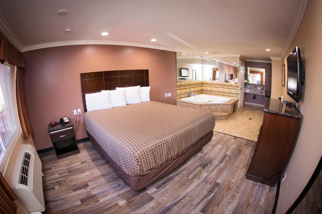Rodeway Inn & Suites Bellflower Eksteriør billede