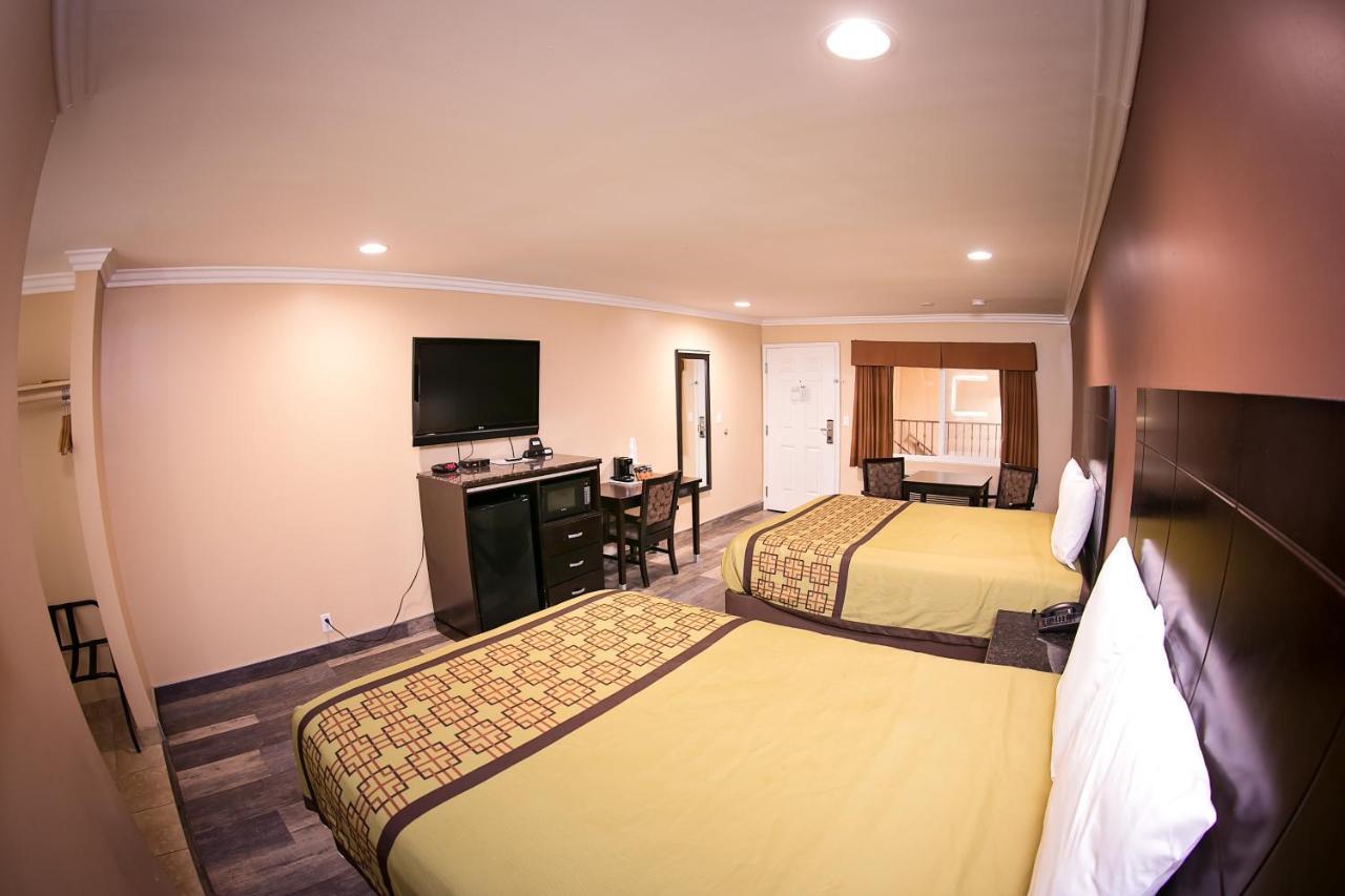 Rodeway Inn & Suites Bellflower Eksteriør billede