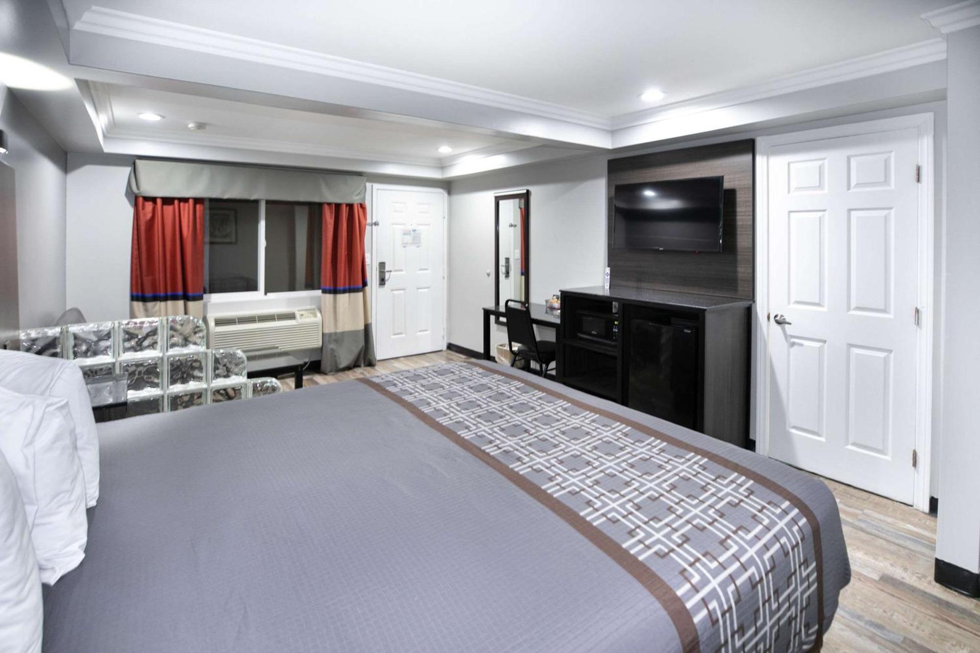 Rodeway Inn & Suites Bellflower Eksteriør billede