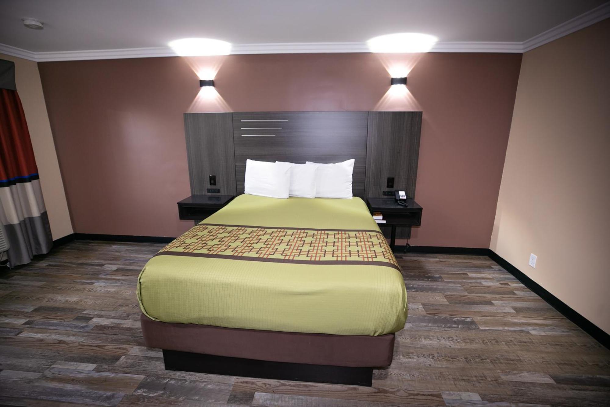 Rodeway Inn & Suites Bellflower Eksteriør billede