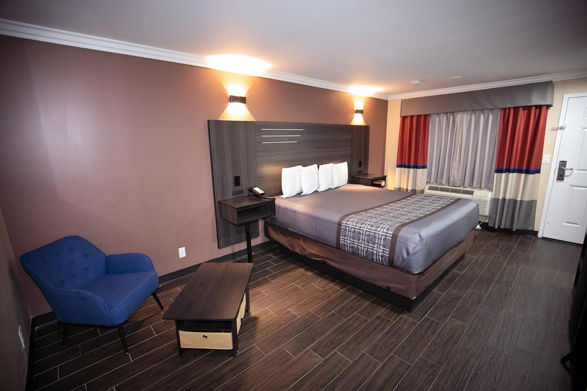 Rodeway Inn & Suites Bellflower Eksteriør billede