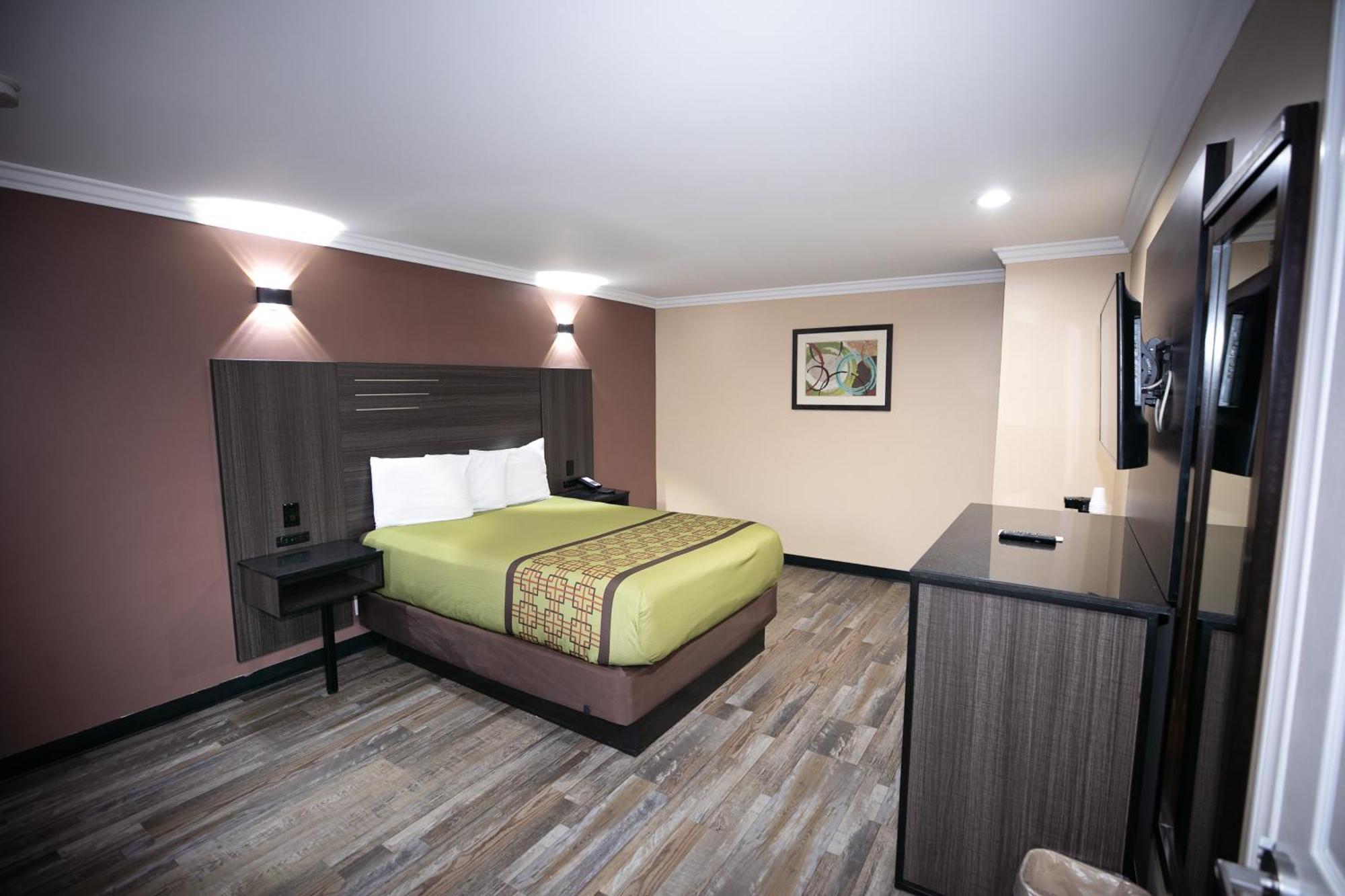 Rodeway Inn & Suites Bellflower Eksteriør billede