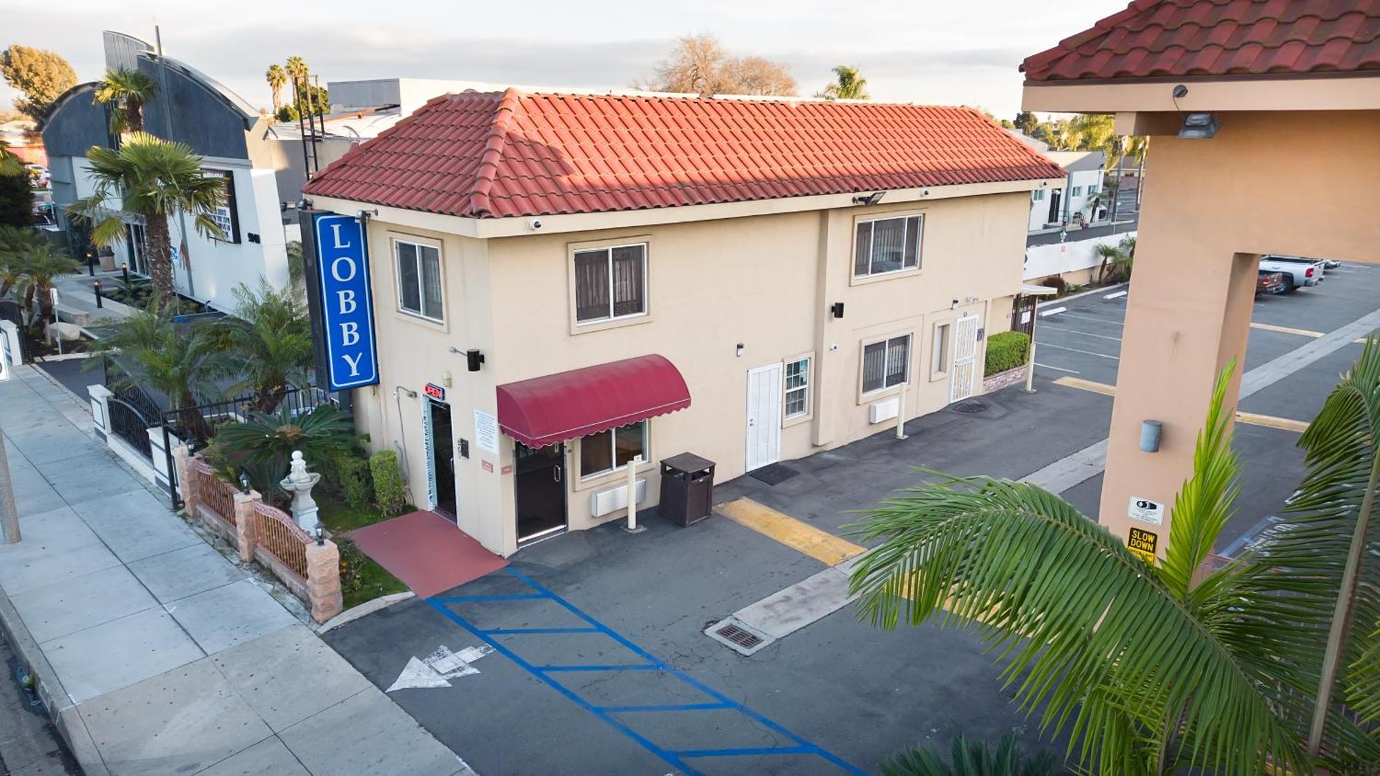 Rodeway Inn & Suites Bellflower Eksteriør billede