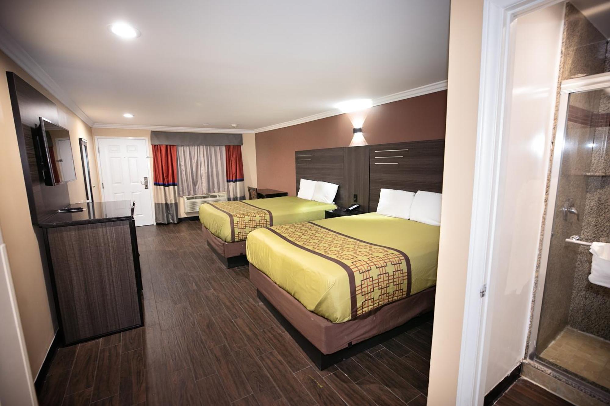 Rodeway Inn & Suites Bellflower Eksteriør billede