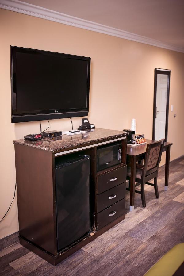 Rodeway Inn & Suites Bellflower Eksteriør billede